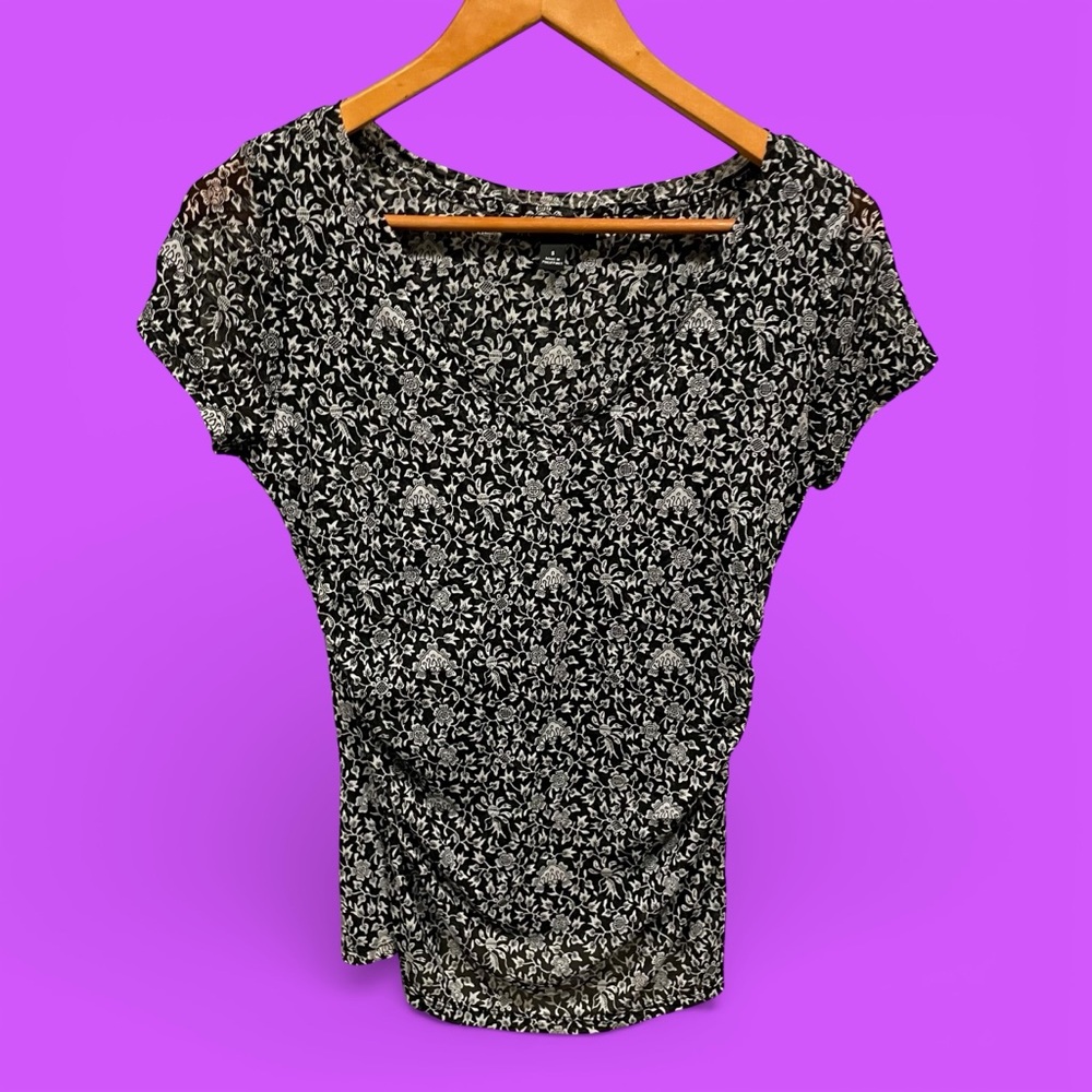 Cute mesh floral vines v-neck ruched top INC maximalist Y2K vibes stretchy